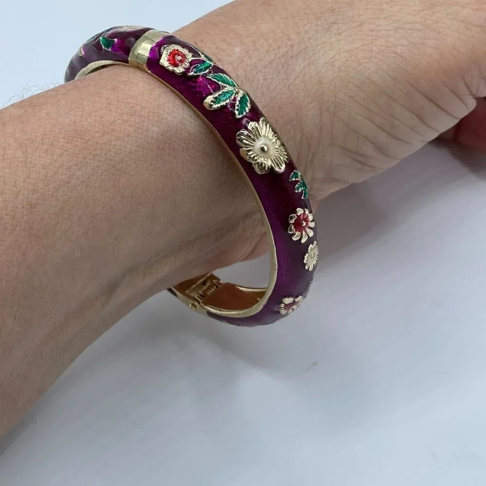 Jiu Long Xing Purple Enamel Floral Hinged Gold Tone Bangle Bracelet 2.25